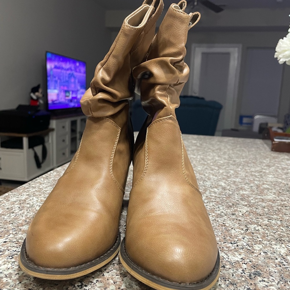 Dream Pairs Tan Ankle Booties with Classic Design